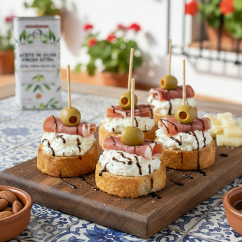 Pinchos met serranoham en geitenkaas