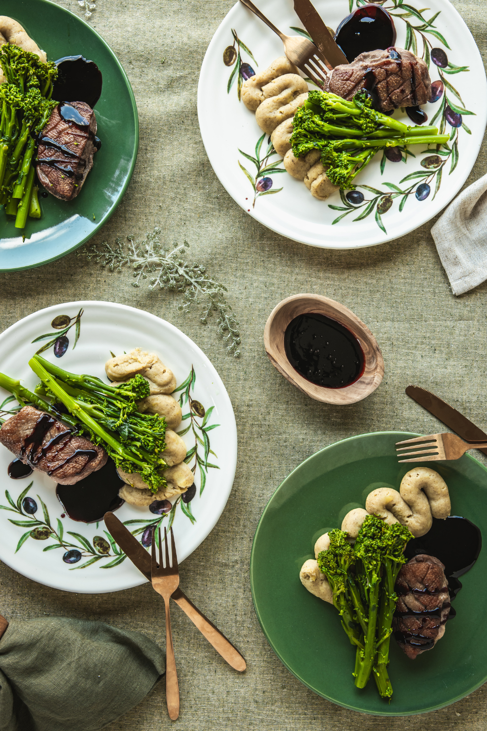 Magret de canard à la sauce à la truffe blanche