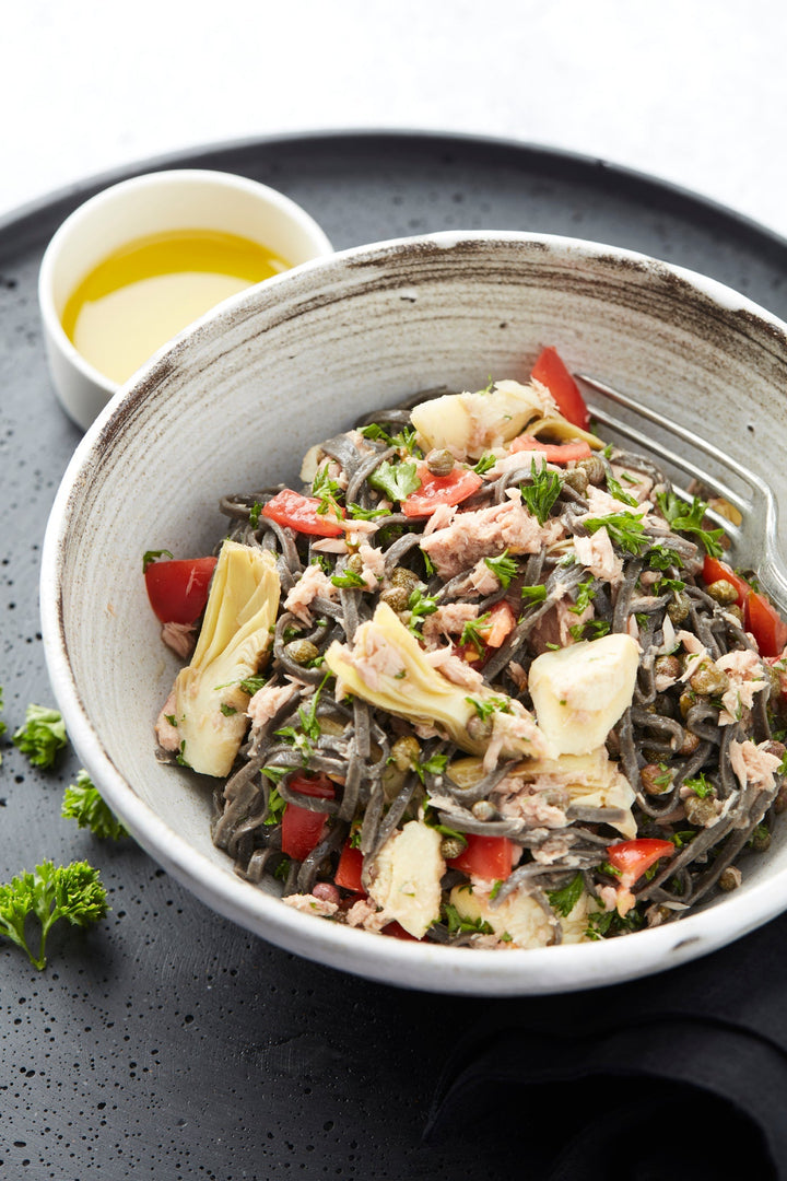 Linguines noires au thon